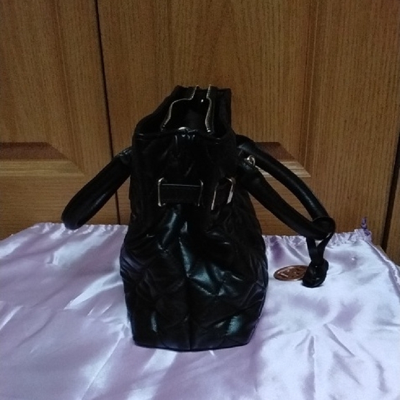 Studio Badgley Mischka Chic Black Quilted Satchel - Picture 5 of 8